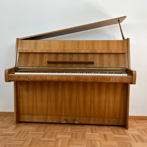 STEINWAY & SONS Z 114